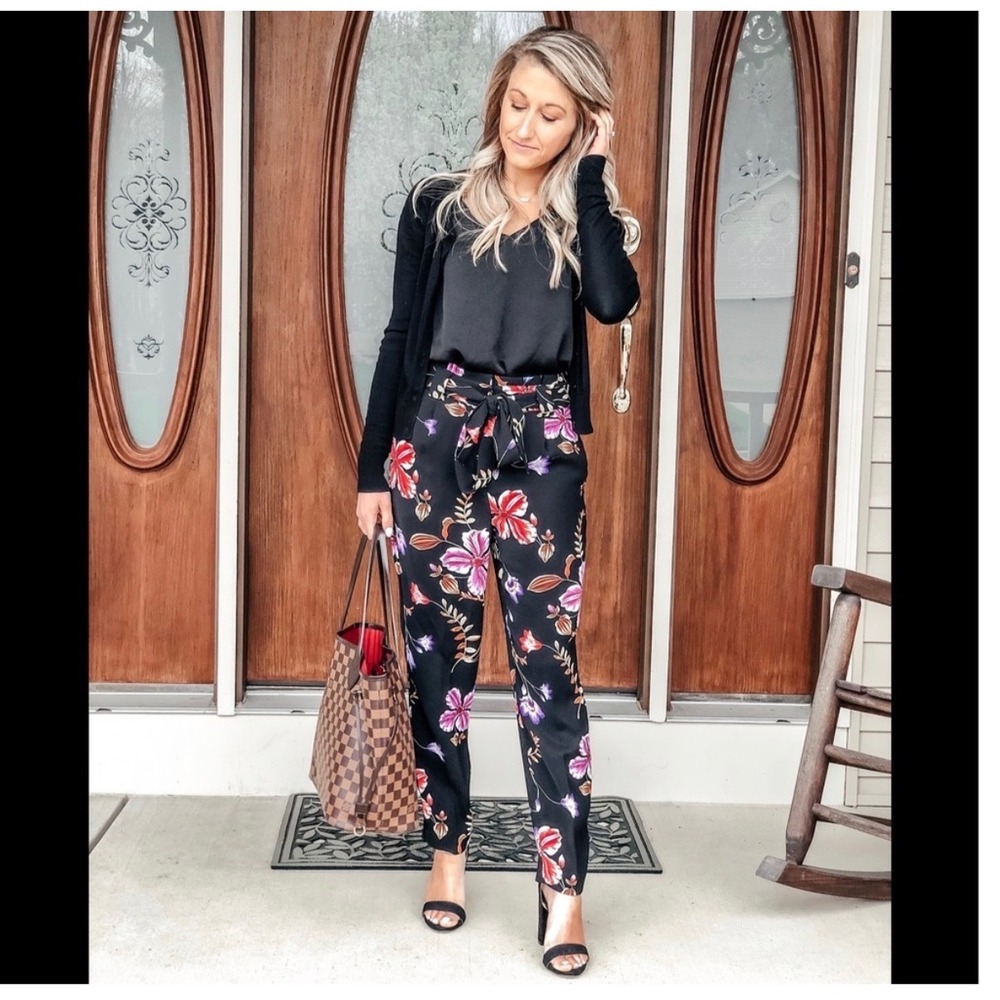 Express Womens Black Floral High Rise Paper Bag Ankle Pant Trouser size 00 NWT